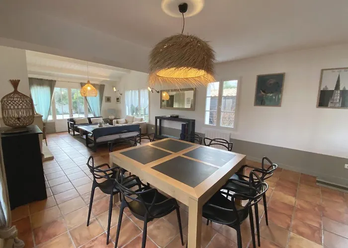 Alize Grande Maison Avec Piscine Chauffee 度假居 *