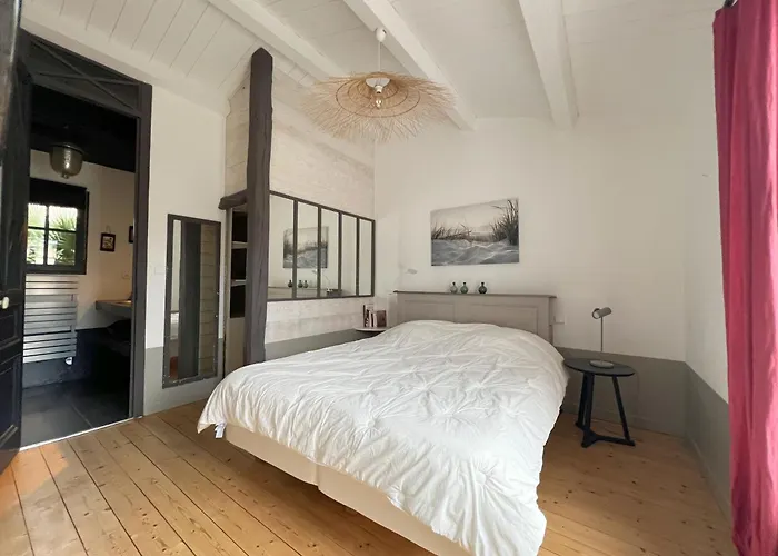 Alize Grande Maison Avec Piscine Chauffee 度假居